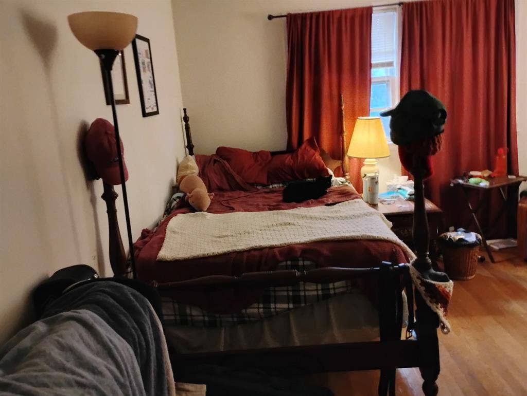 Seeking to split my lease.