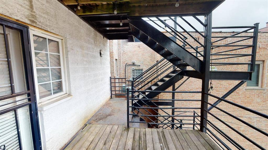 1 BR in Chicago