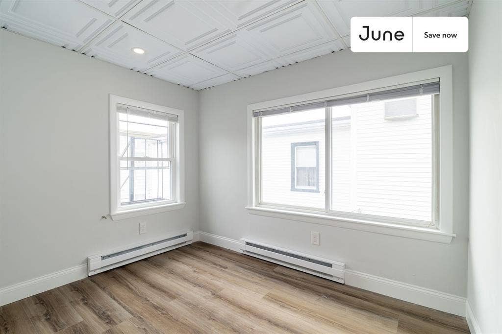 1 BR in Boston