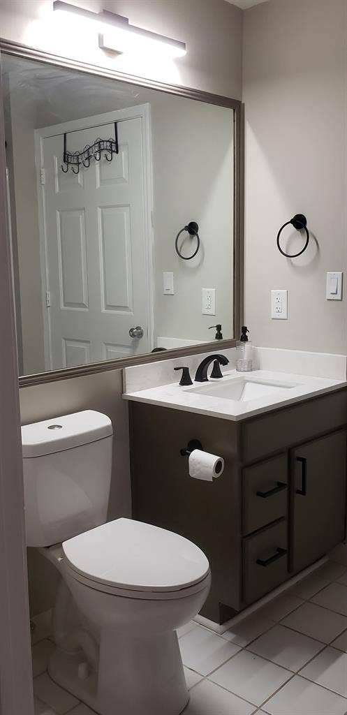 2b2b condo in Midtown