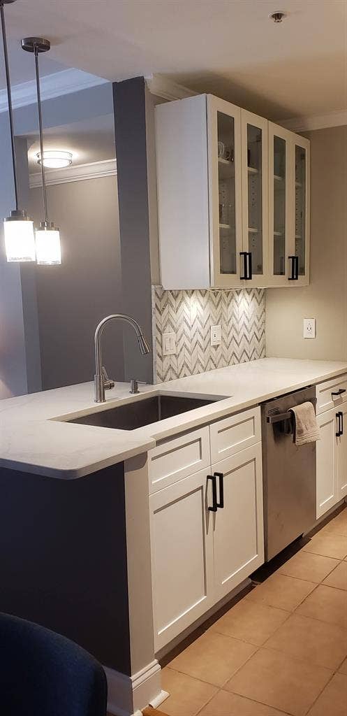 2b2b condo in Midtown