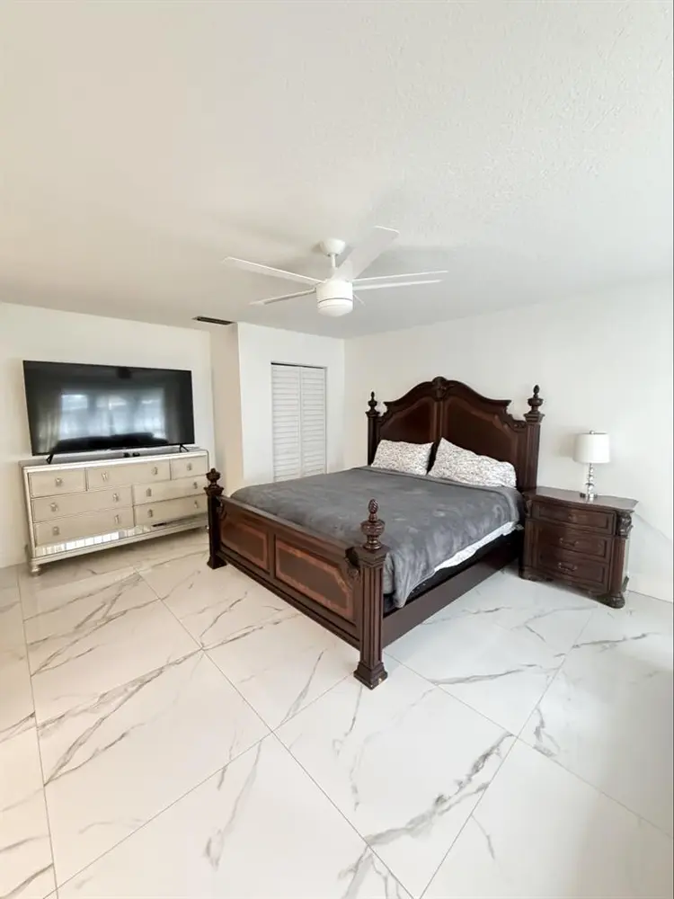 Furnished Studio w/ Kitchen & Bath