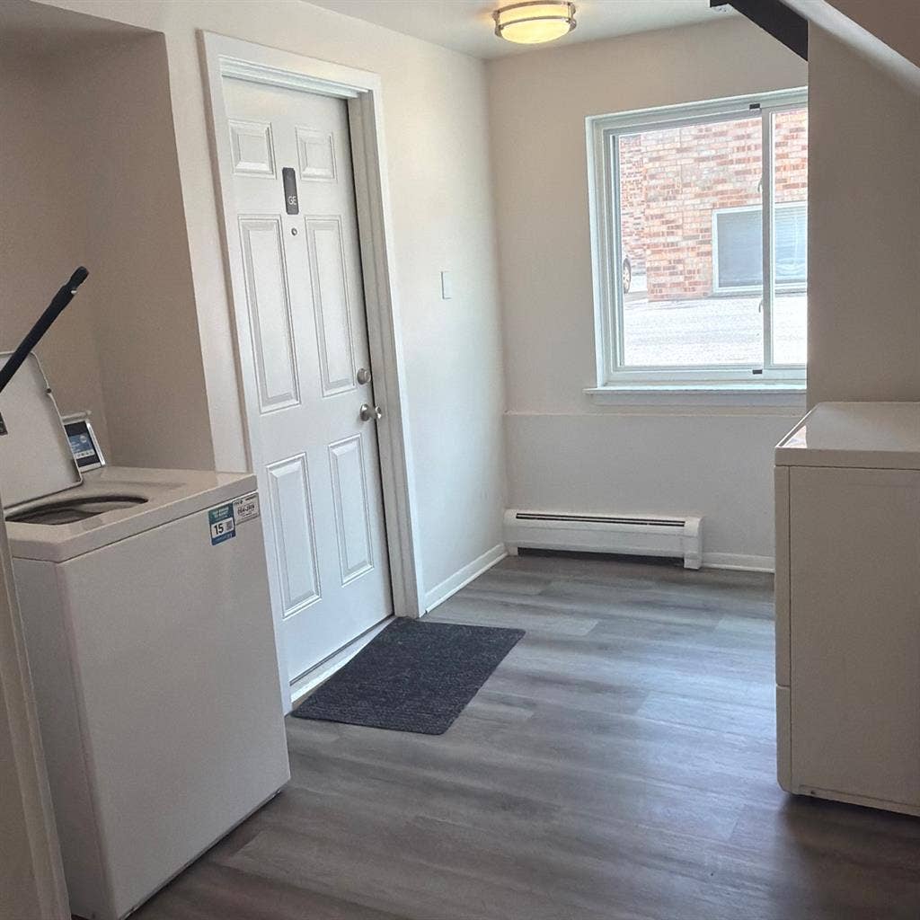 This is a Bedroom at lease takeover
