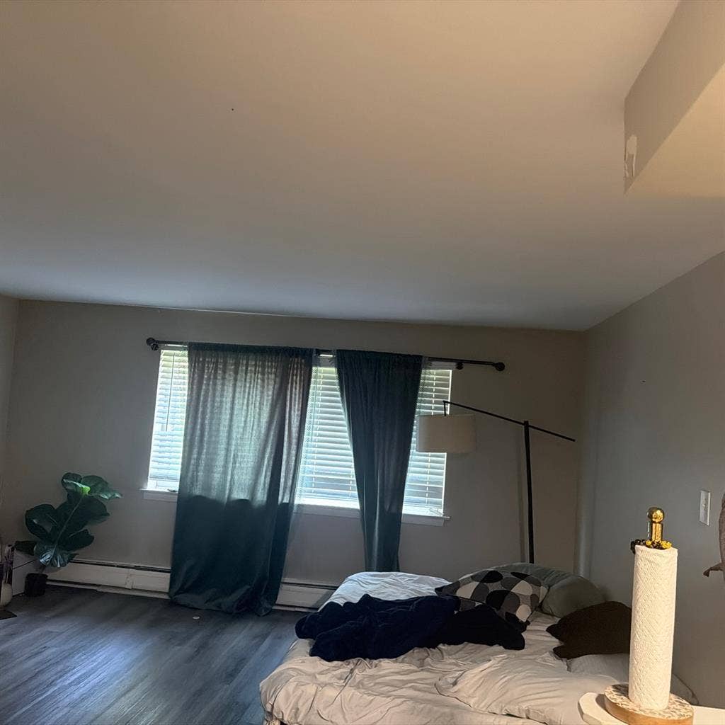 This is a Bedroom at lease takeover
