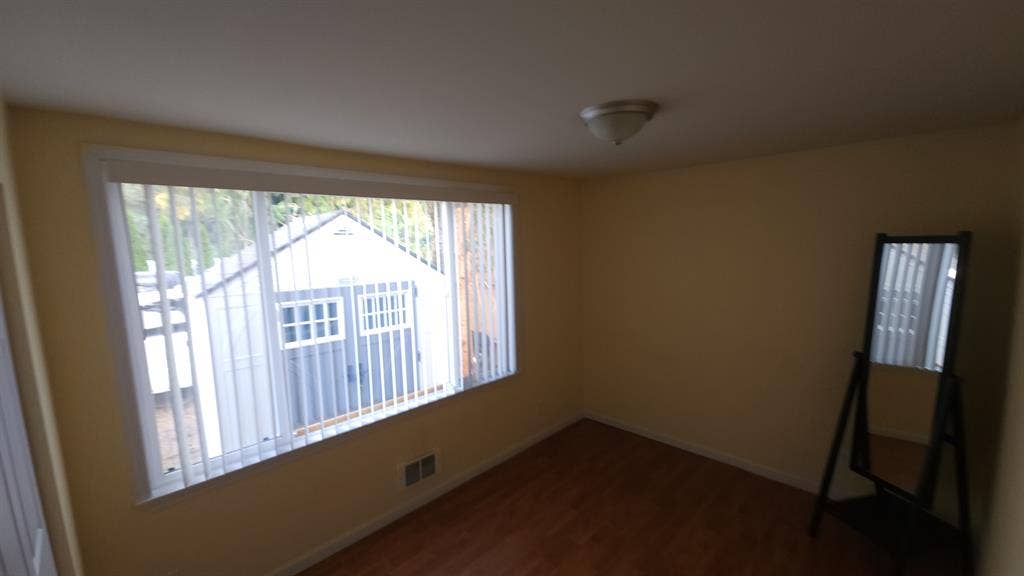 ✨ Spacious 1-Large Bedroom In-Law A