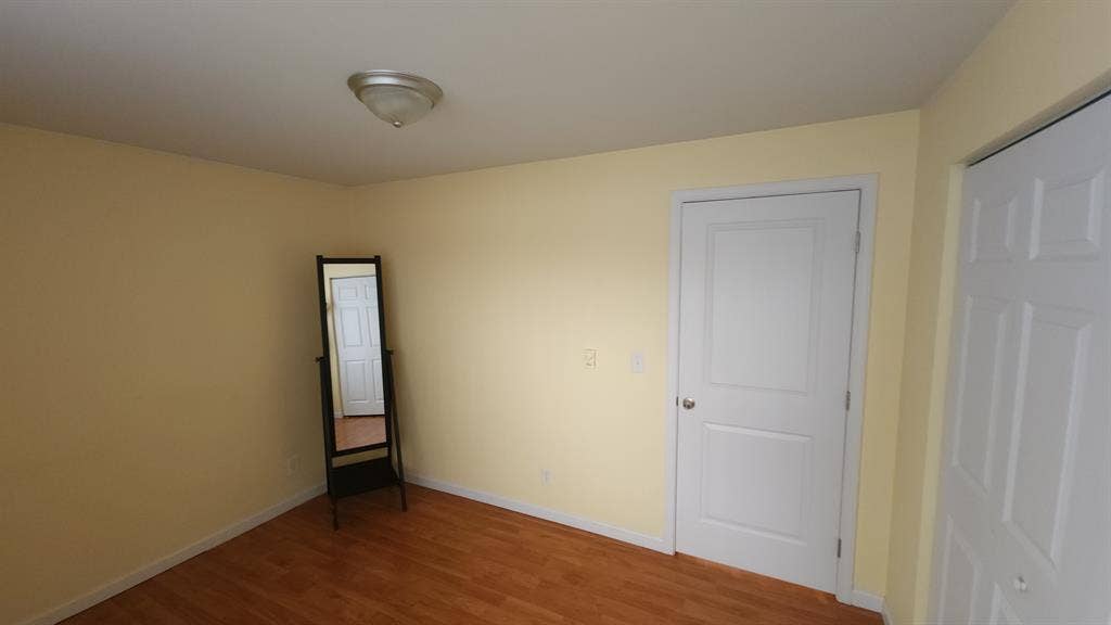 ✨ Spacious 1-Large Bedroom In-Law A