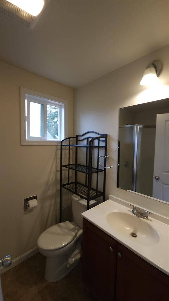 ✨ Spacious 1-Large Bedroom In-Law A