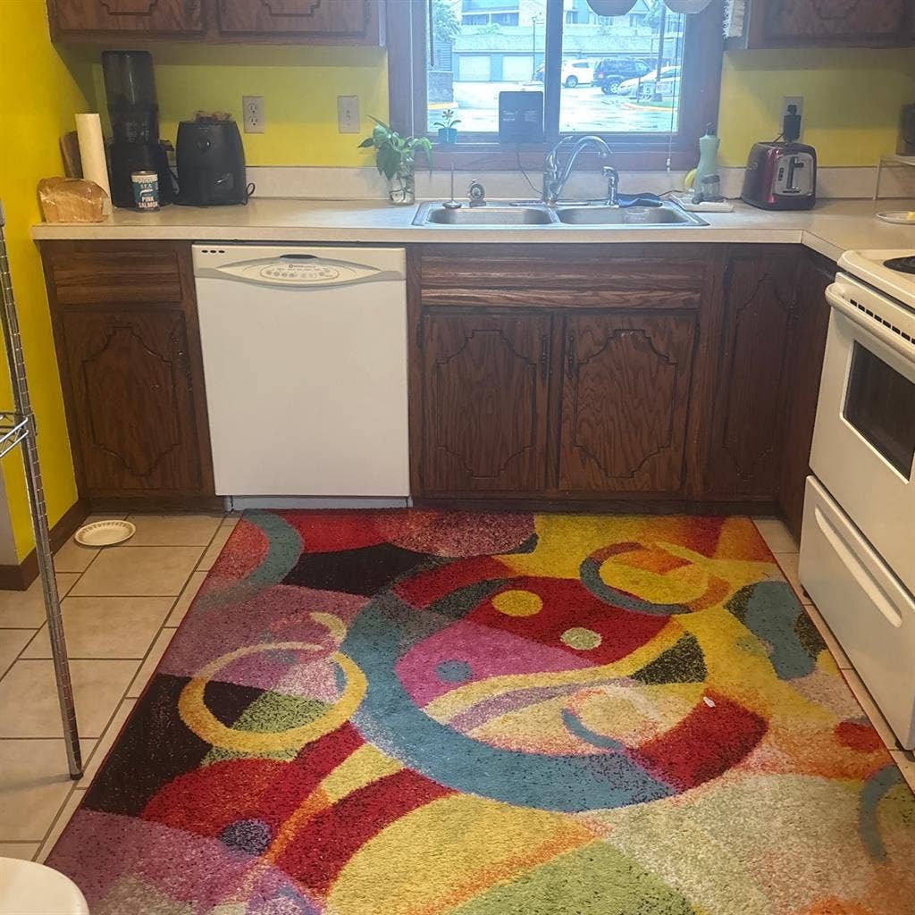 Room for rent includes utilities