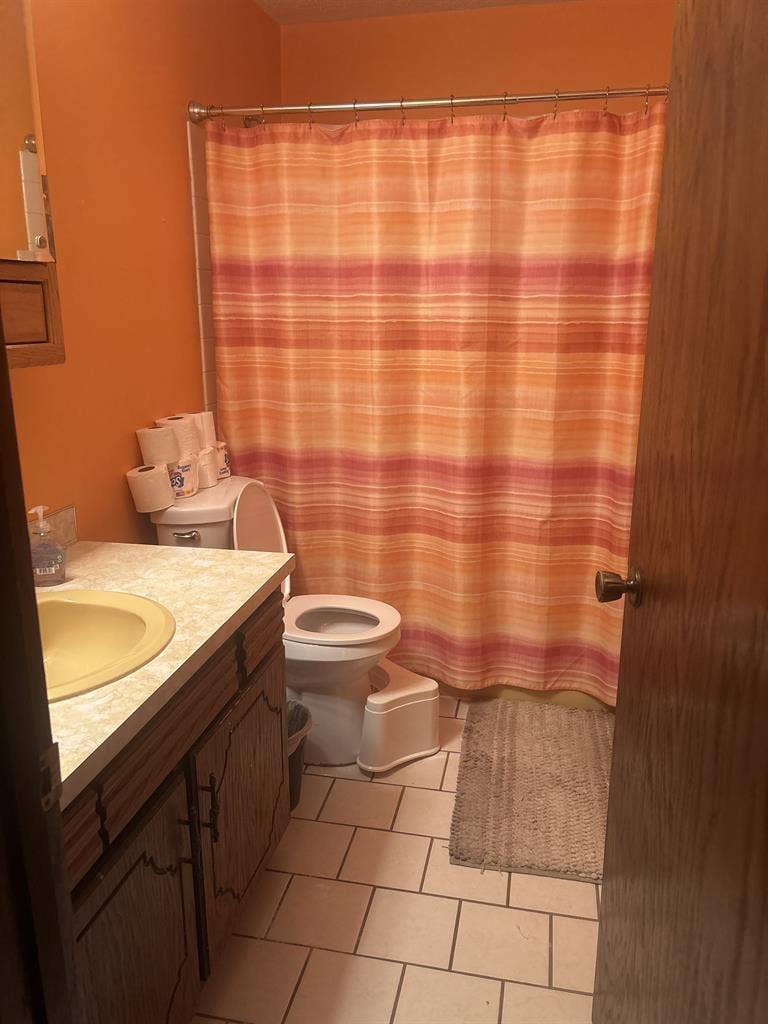 Room for rent includes utilities