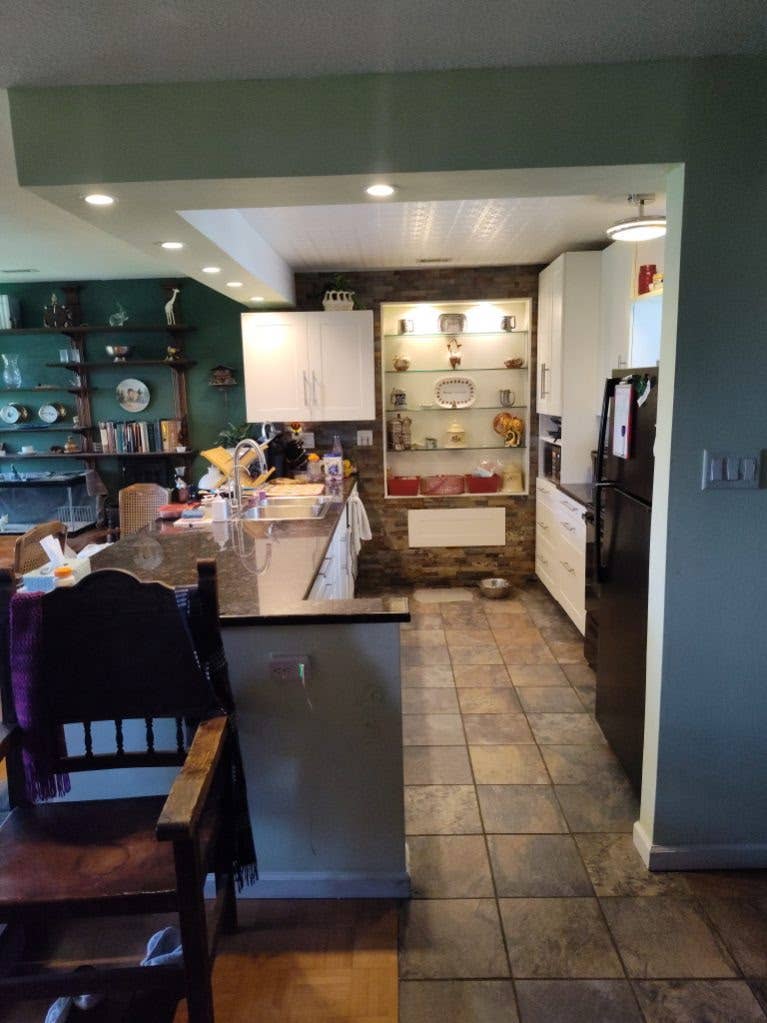 2 Furnished Rooms Available