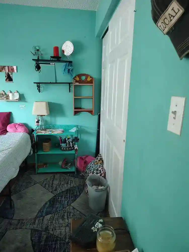 2 Furnished Rooms Available