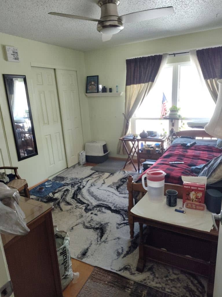 2 Furnished Rooms Available