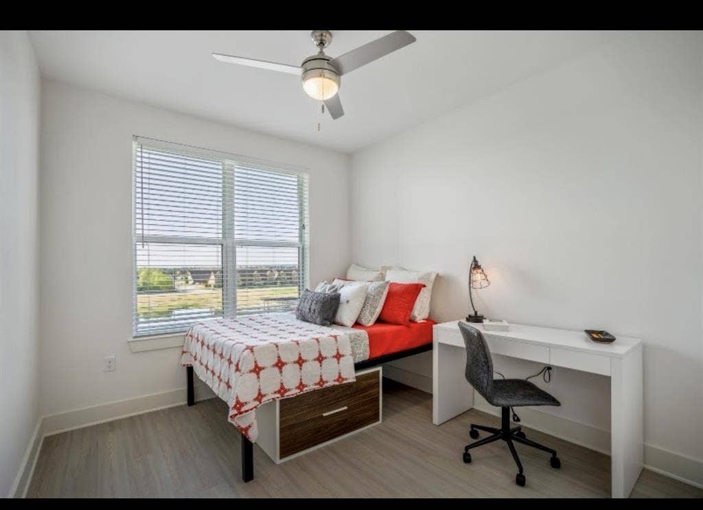 Need someone to take over lease!