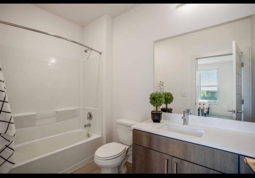Need someone to take over lease!