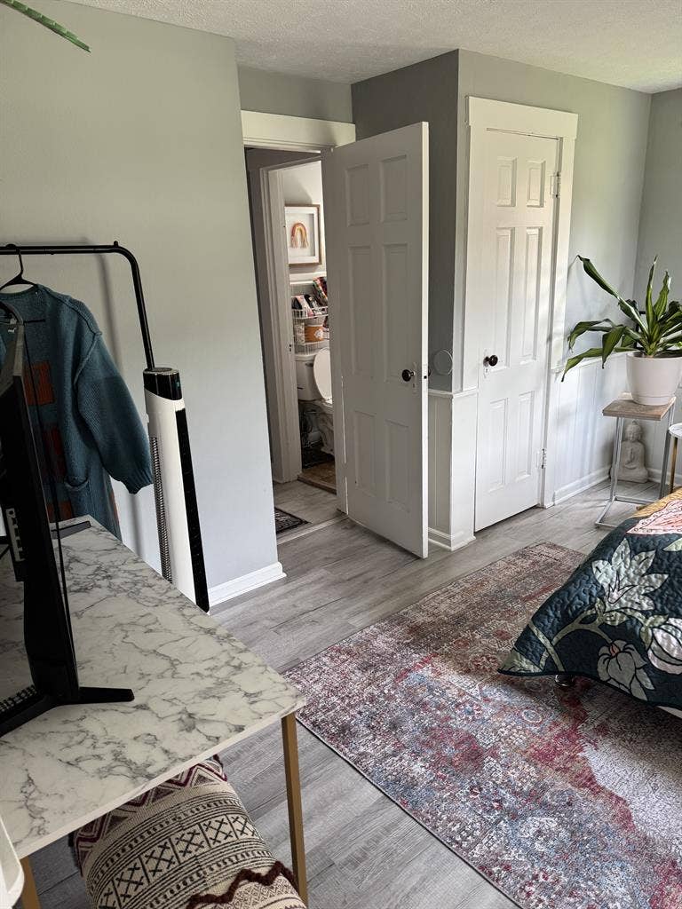 Short-Term Stay Private Room & Bath