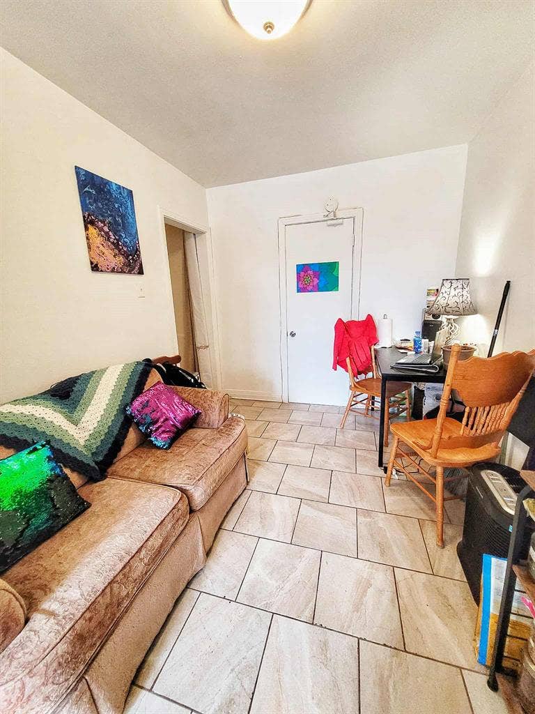 Roommate wanted Sept 2 in NDG