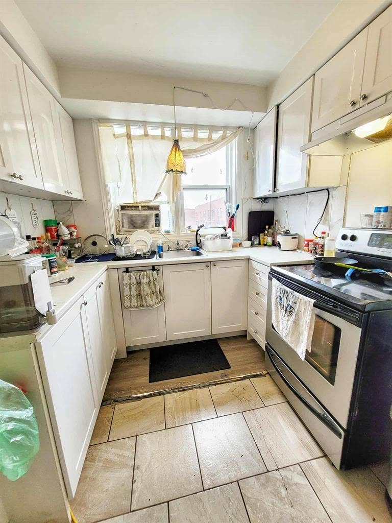 Roommate wanted Sept 2 in NDG