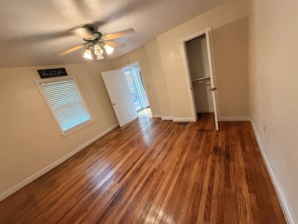 Female roommate search!