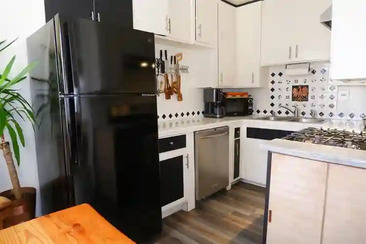 Room for rent in Mar Vista