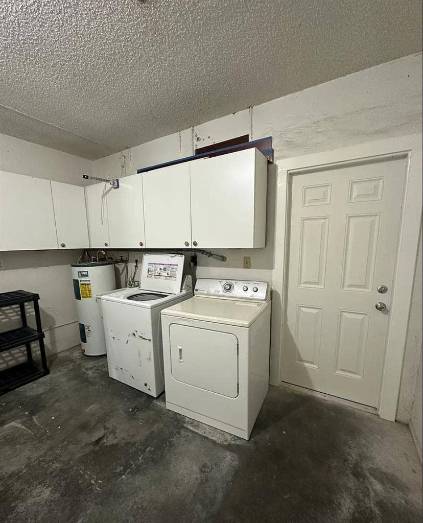 2/1 minutes from downtown & beaches
