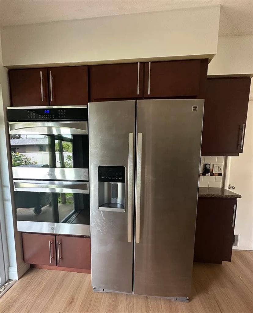 2/1 minutes from downtown & beaches