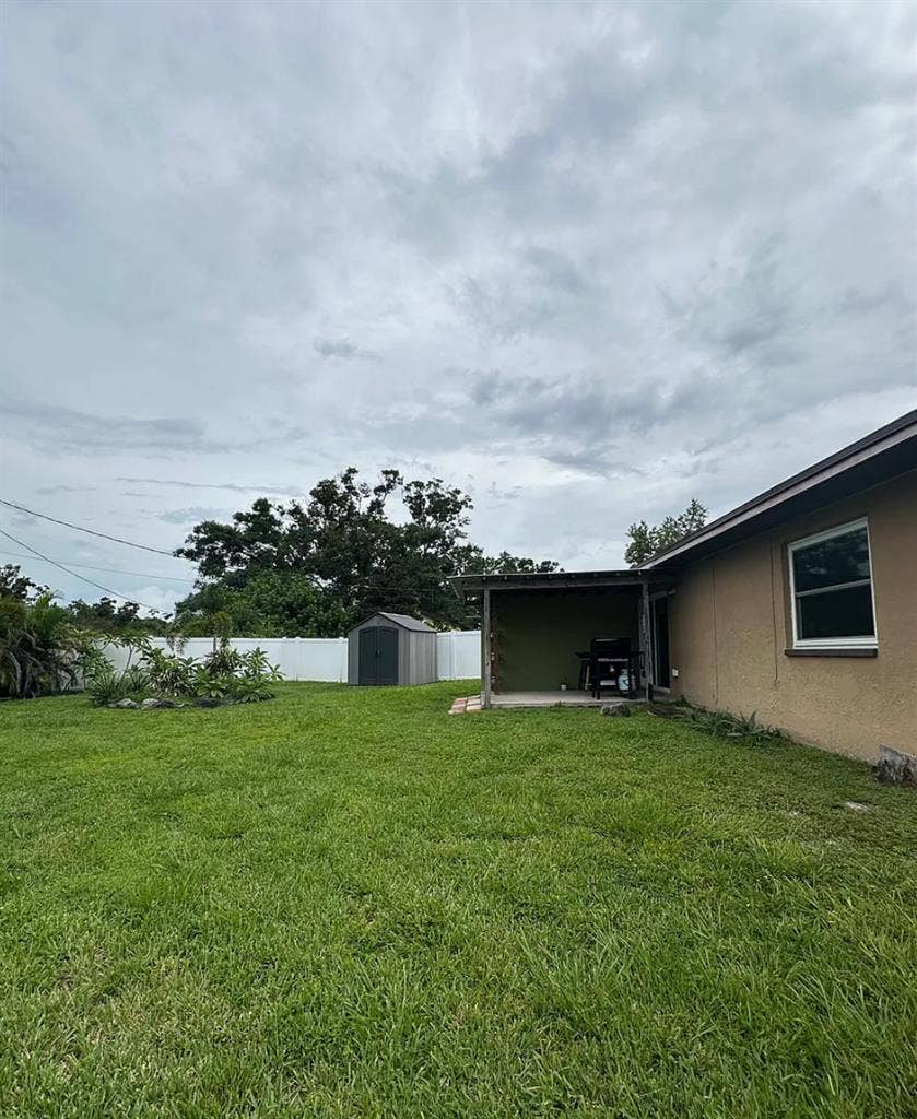 2/1 minutes from downtown & beaches