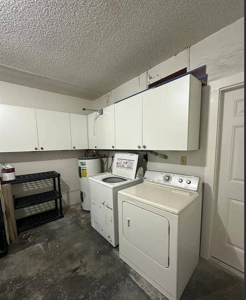 2/1 minutes from downtown & beaches