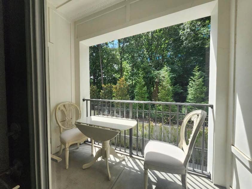 2 bedroom / 2 bath townhome