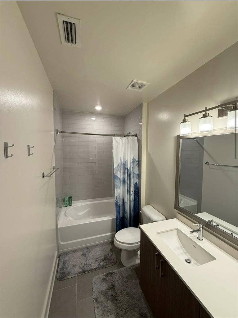 Private bedroom & bathroom