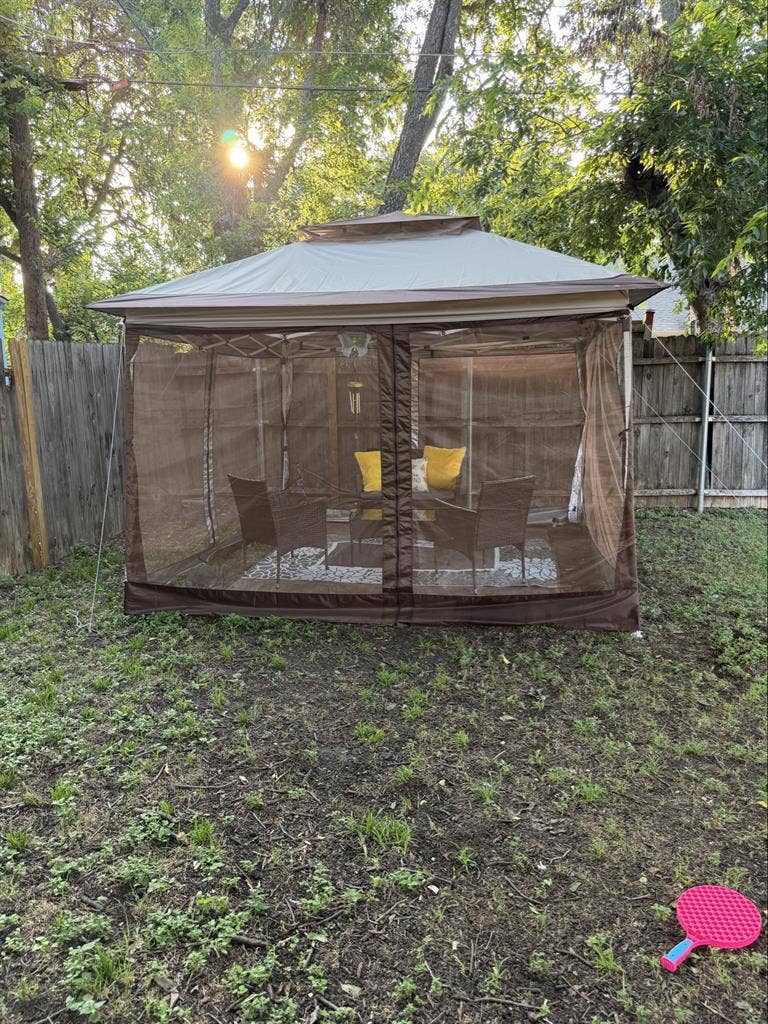 Looking for a room mate!