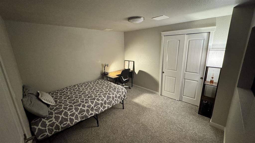 Bedroom CO Springs near UCCS