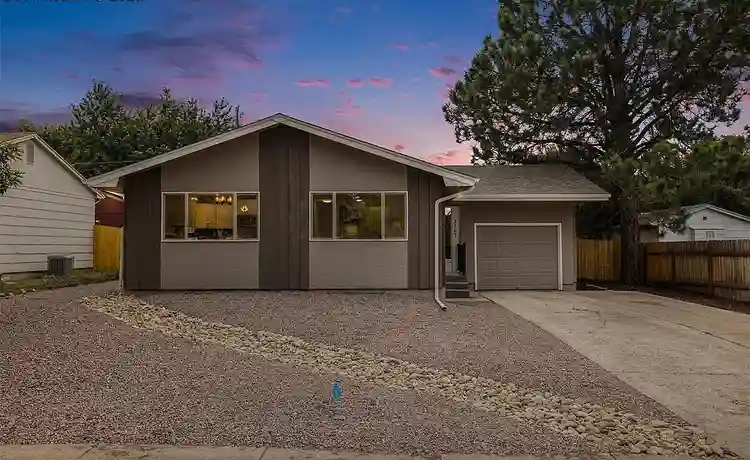 Bedroom CO Springs near UCCS