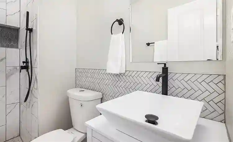 Master Bedroom Available near UCCS
