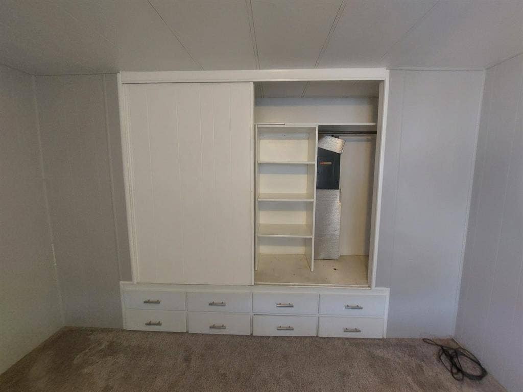 Large Room, includes all utilities!