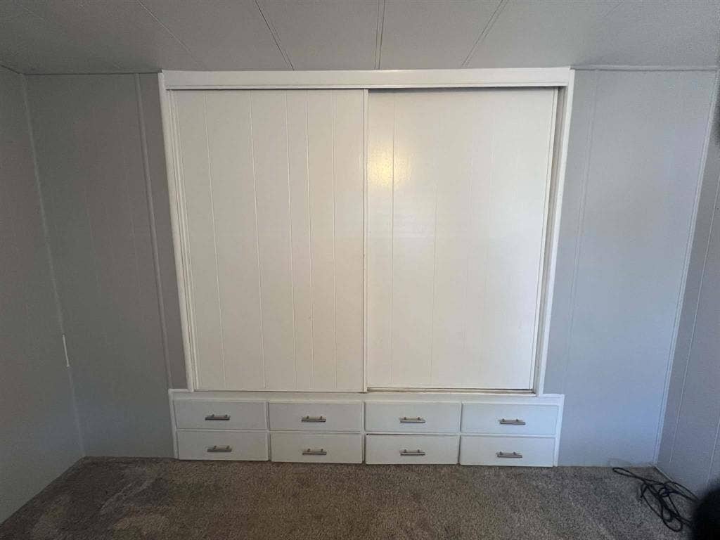 Large Room, includes all utilities!