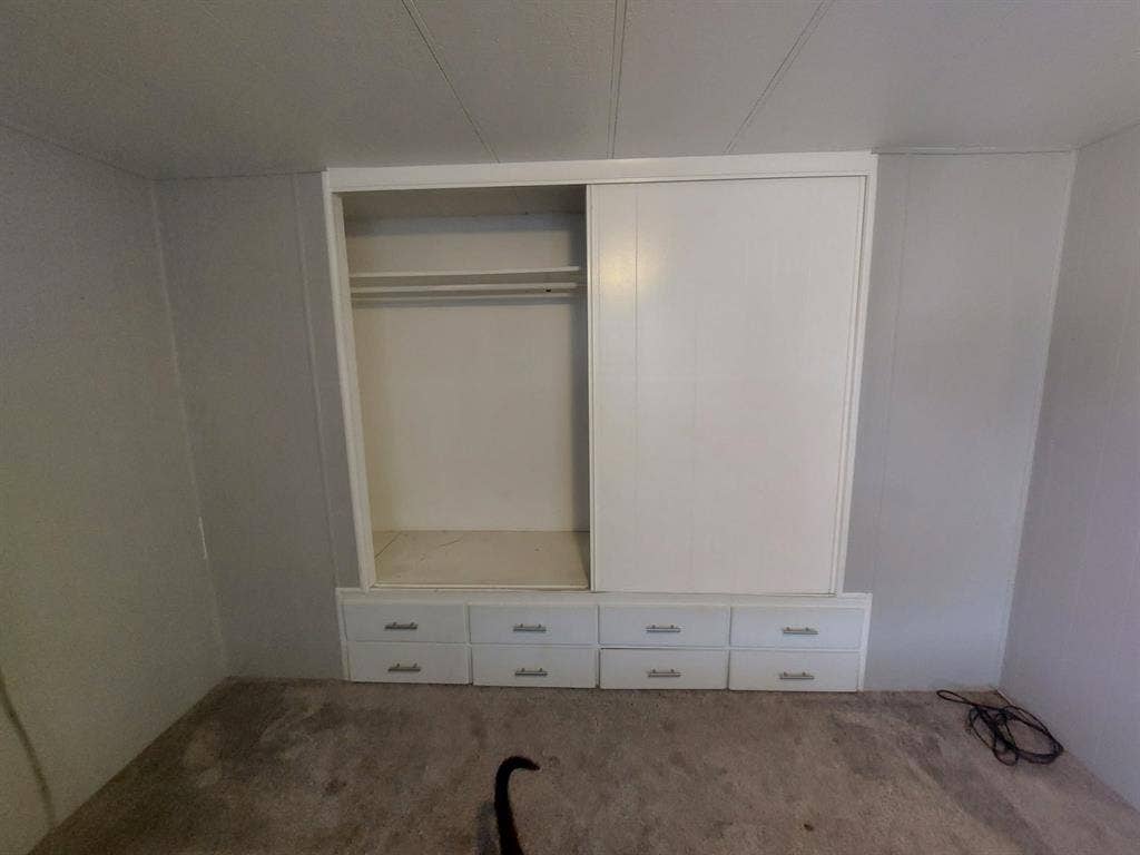 Large Room, includes all utilities!