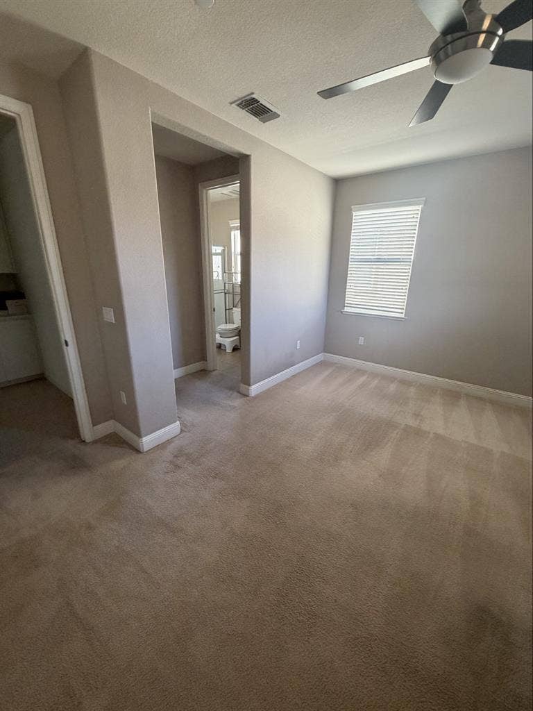 Jr master private bath walk-inclose