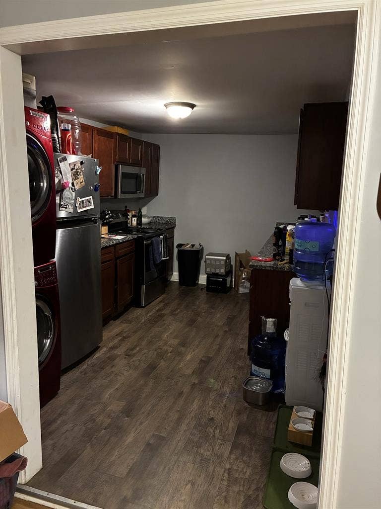 Looking for a roommate