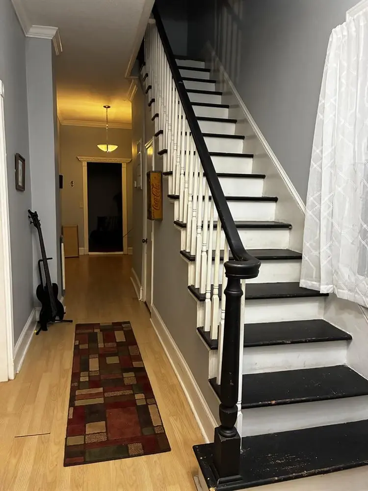 Looking for a roommate