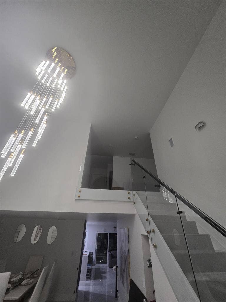 Se renta habitación amoblada (mujer