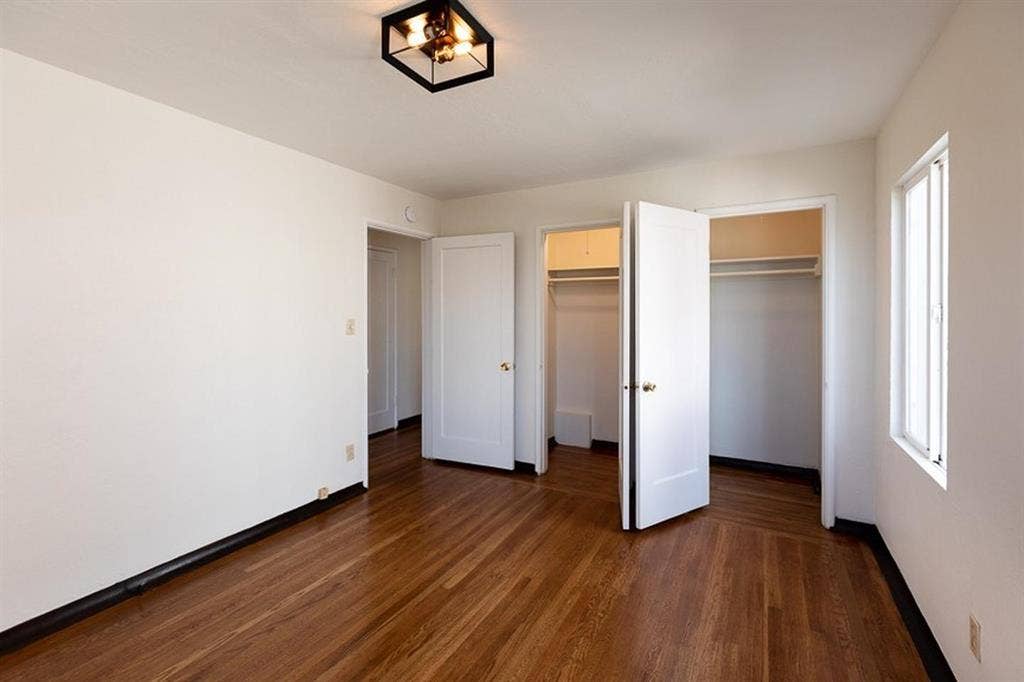 3 BR in Kensington