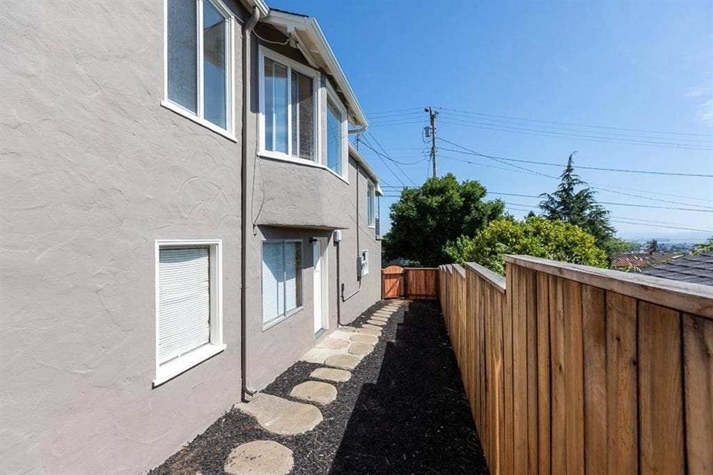 3 BR in Kensington