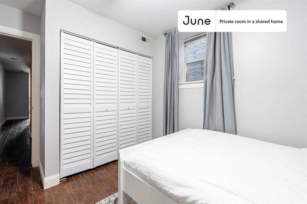 3 BR in Chicago