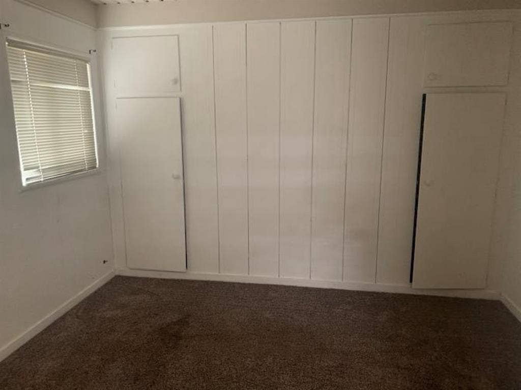 Master Bedroom Avail W/Private Bath
