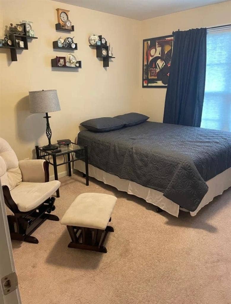 Private room and bathroom