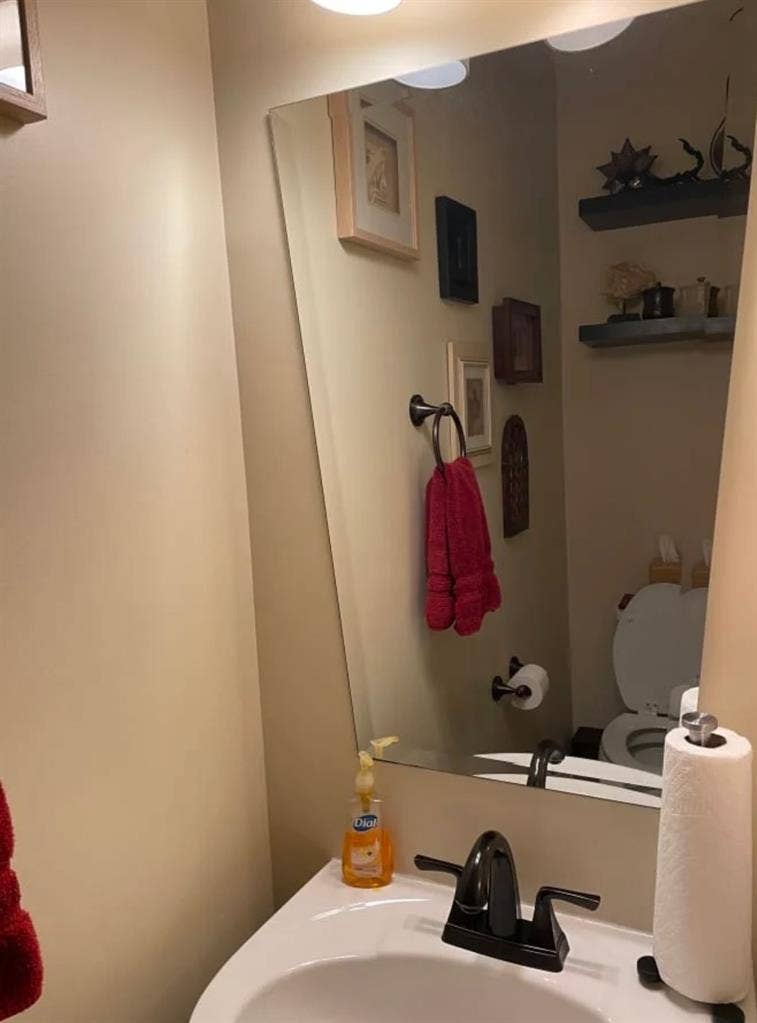 Private room and bathroom