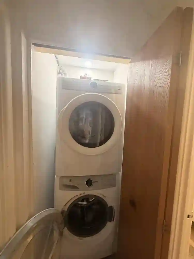 Roommate wanted