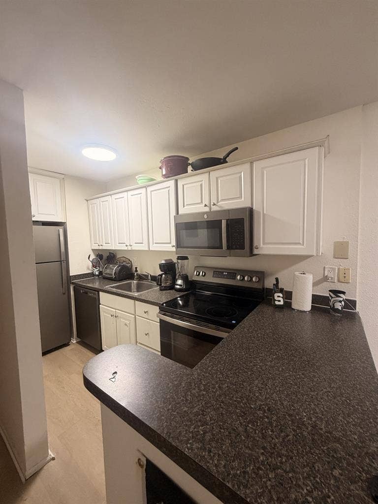 Roommate wanted