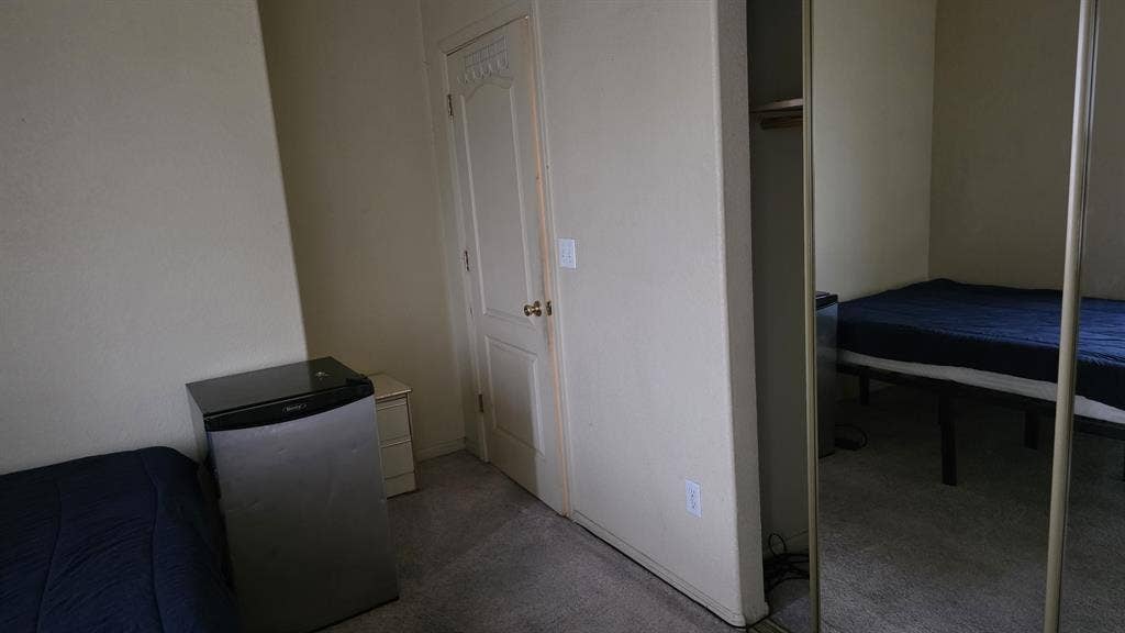 Nice 1 bedroom for rent.