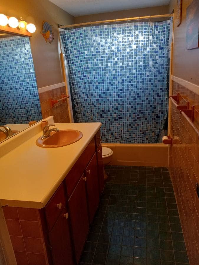 Large master with pool, near beach